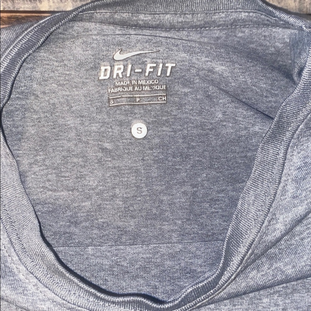 Nike Heather Gray Nike Long Sleeve Tee size small - Picture 3 of 3
